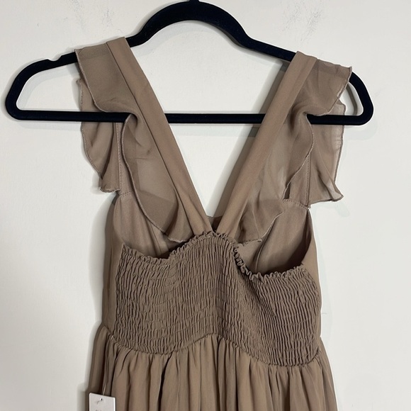 Show Me Your Mumu | Jenn Maxi Dress Soft Beige Chiffon Size Medium NWT - Picture 5 of 8